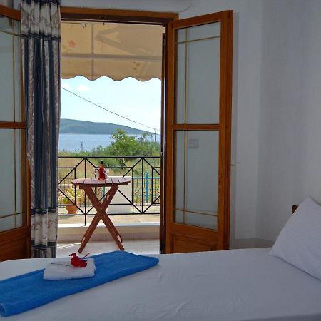 Nikis Rooms Kalamakia Екстер'єр фото