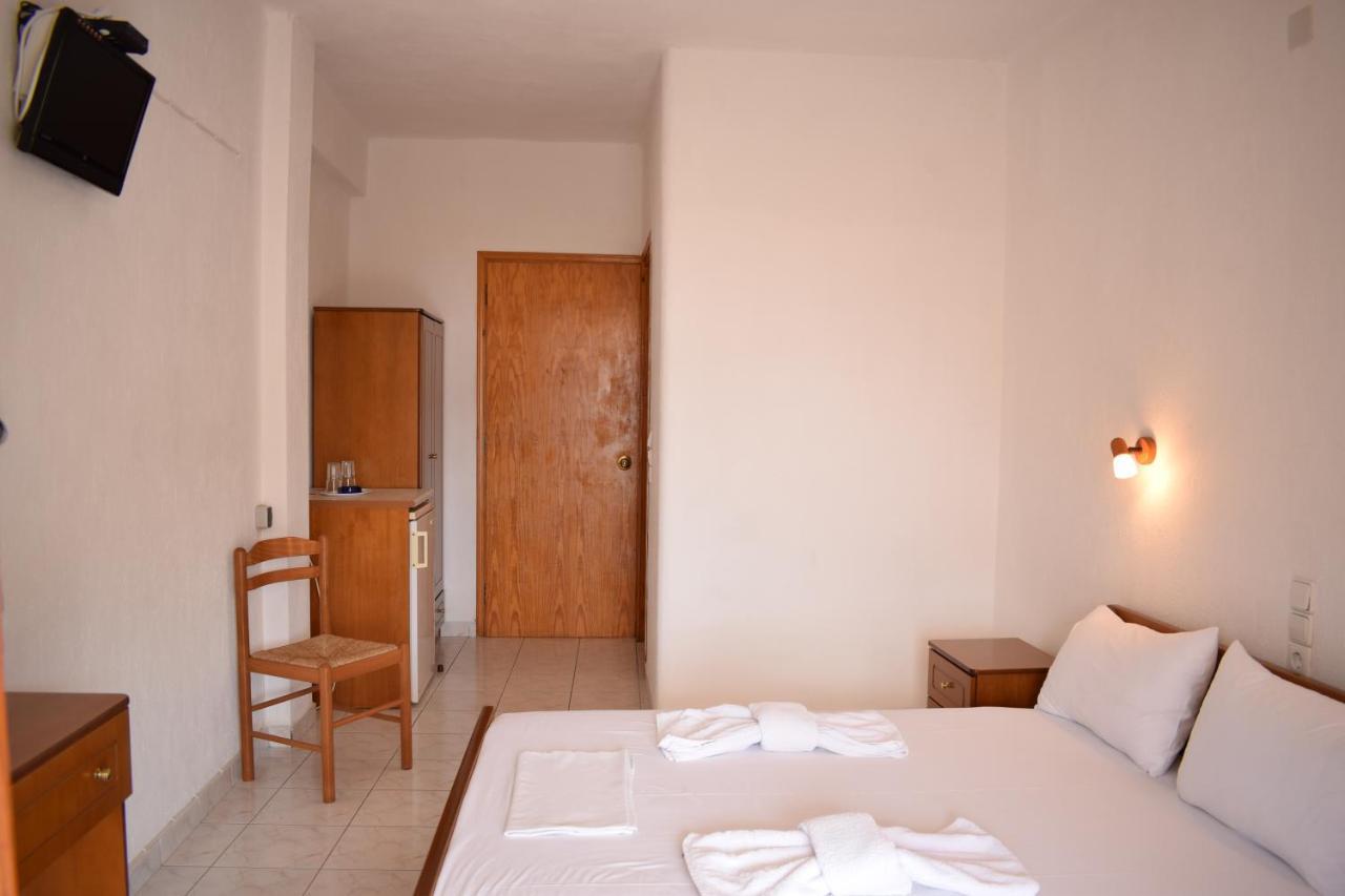 Nikis Rooms Kalamakia Екстер'єр фото