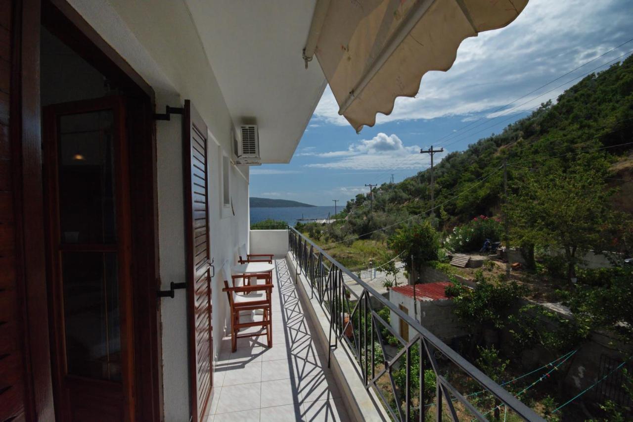 Nikis Rooms Kalamakia Екстер'єр фото