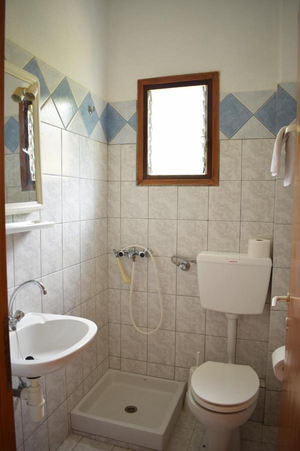 Nikis Rooms Kalamakia Екстер'єр фото