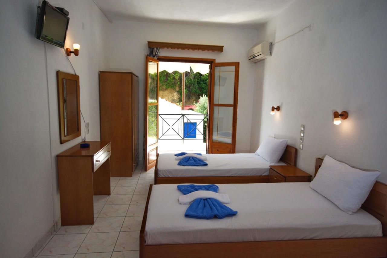 Nikis Rooms Kalamakia Екстер'єр фото